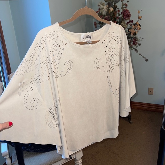 Tunic - Picture 1 of 1